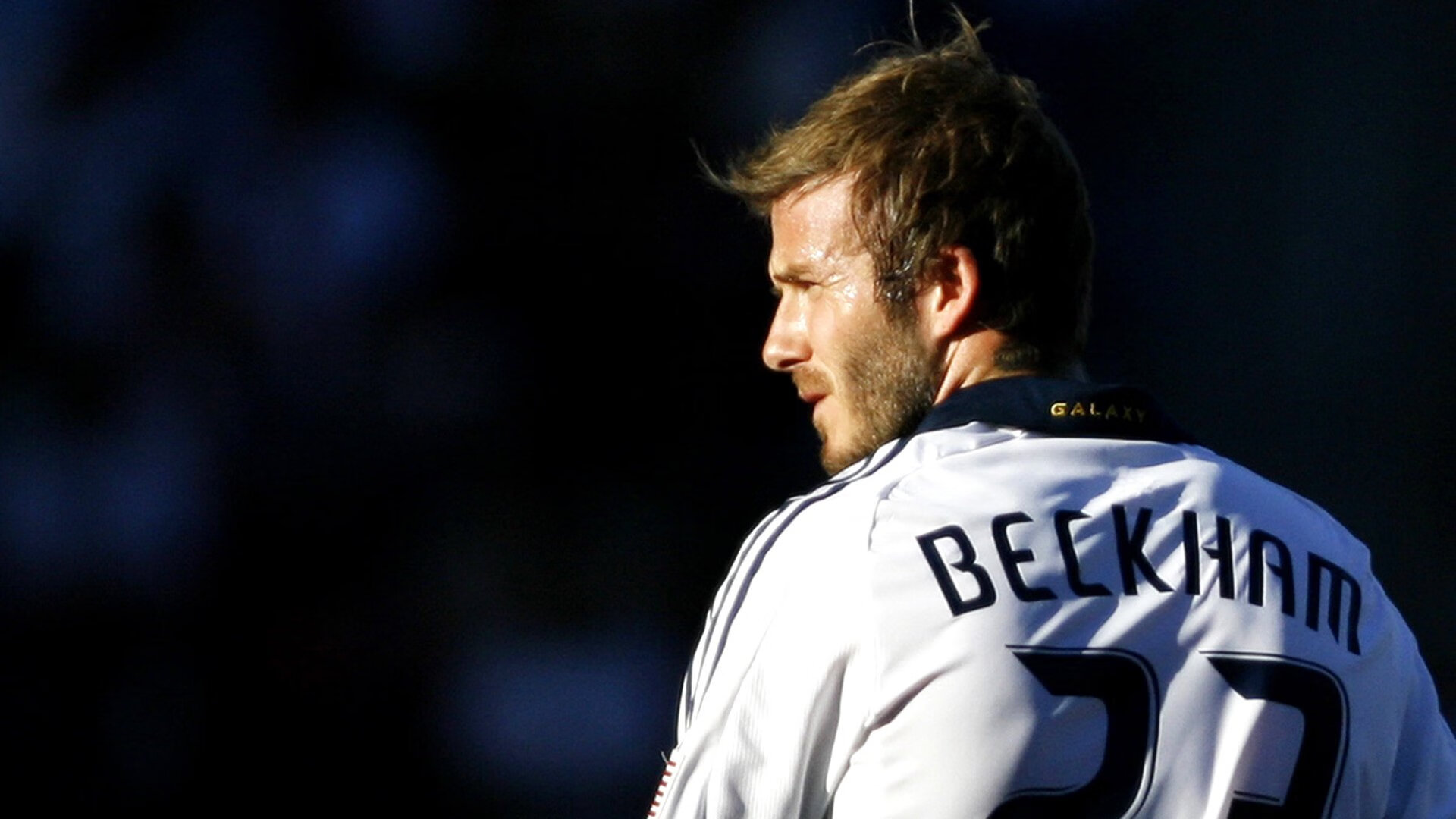 牛仔防守端制造四次失误，轻取对手，牛仔防塔